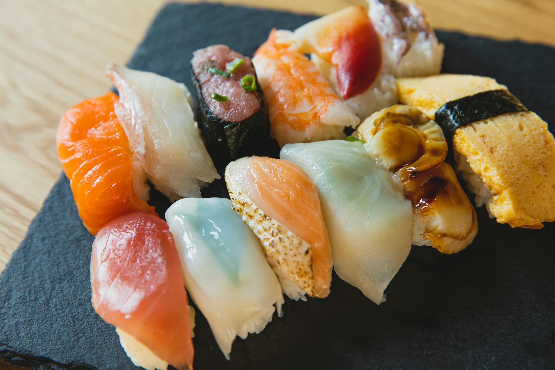 日本のおいしい食べ物 ベスト10：美食の国を探求する旅